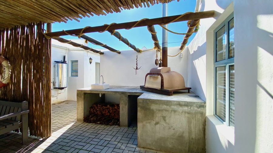 4 Bedroom Property for Sale in Dwarskersbos Western Cape